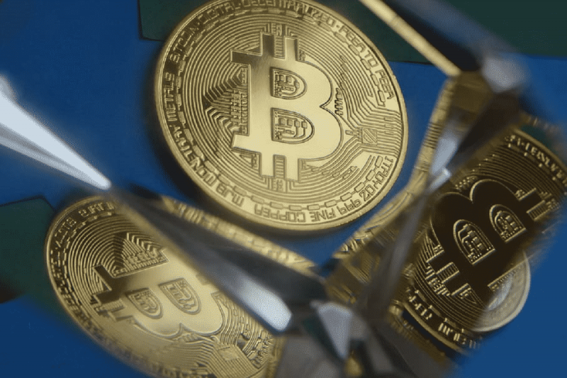 美国税局要求国会授权收集转账数据，比特币再下挫濒临“死亡交叉”